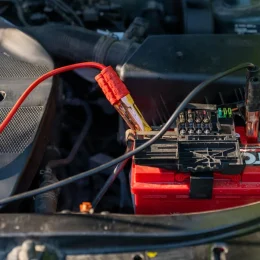 Top 10 Signs Your Car Needs Servicing (UAE Drivers Guide)