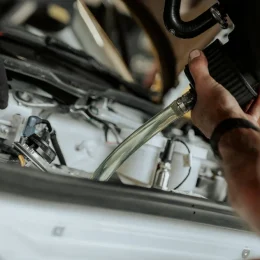 Top 10 Signs Your Car Needs Servicing (UAE Drivers Guide)